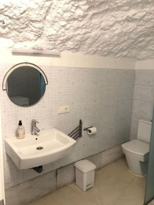 Authentic Cave In Old City Centre Apartment Granada Luaran gambar